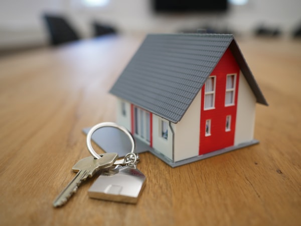 Clés et investissement immobilier — L'Apostrophe